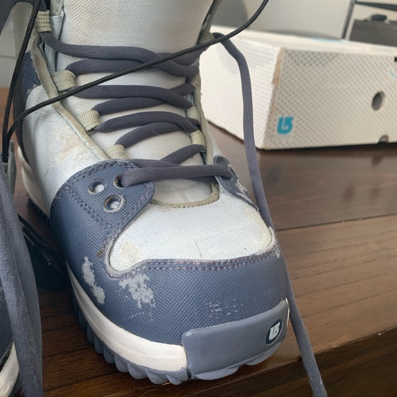 Burton Freestyle snowboarding boots Size 7 - Picture 7 of 8